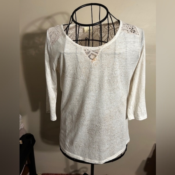 Daytrip Tops - daytrip size medium womens tee shirt cream gold  shirt casual dress lace